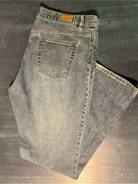 Vintage Y2K Old Navy Woman’s Light Blue Low Waisted Straight Jeans